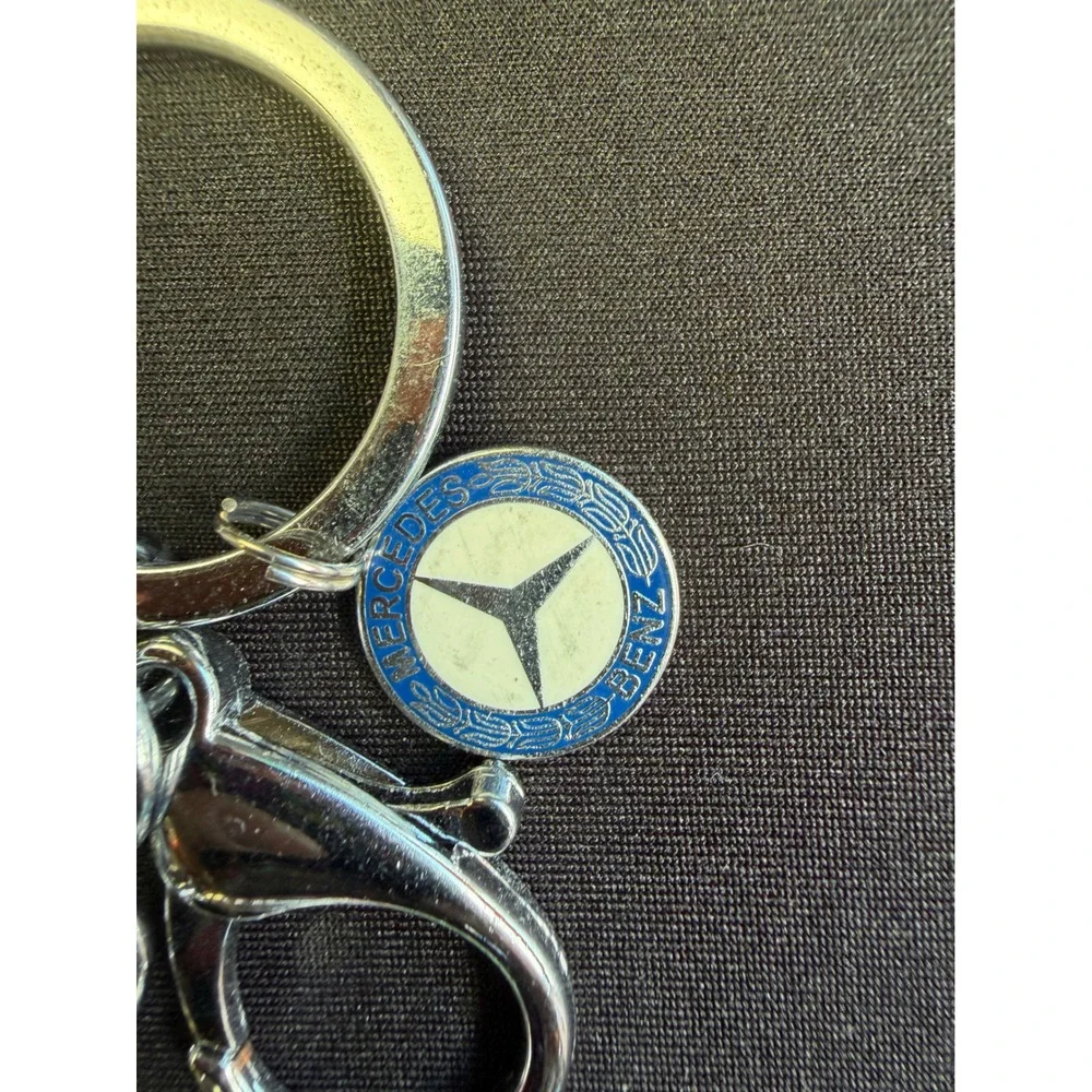 Mercedes-Benz Keychain US Flag Rhinestone Heart Charm Silver Patriotic Accessory